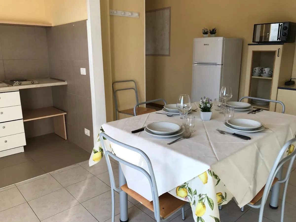 Bran & Denise Residence Marciaga 3*, Costermano sul Garda Italien