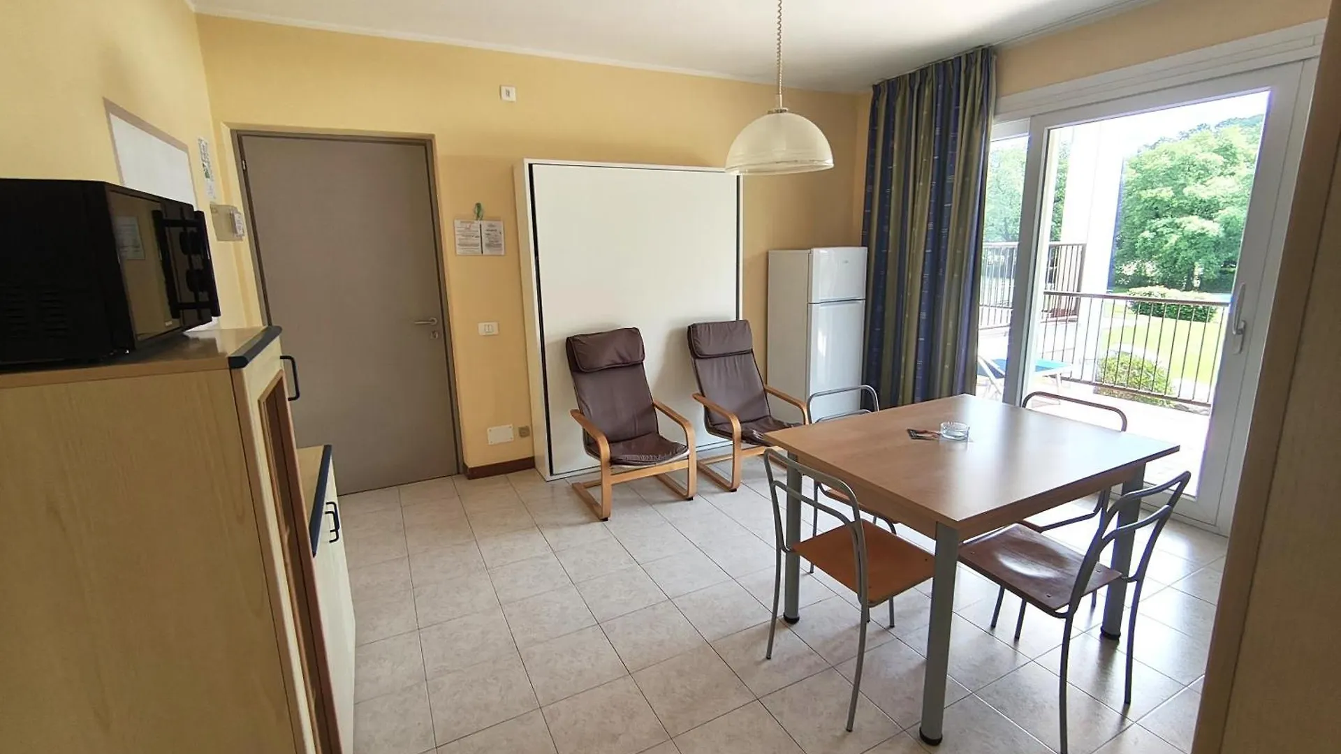 Апарт-отель Bran & Denise Residence Костермано