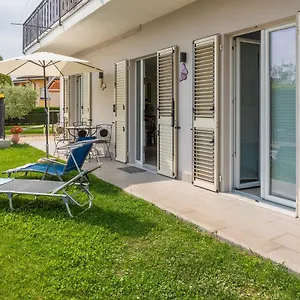 Rosetta & Romeo Family Apartment