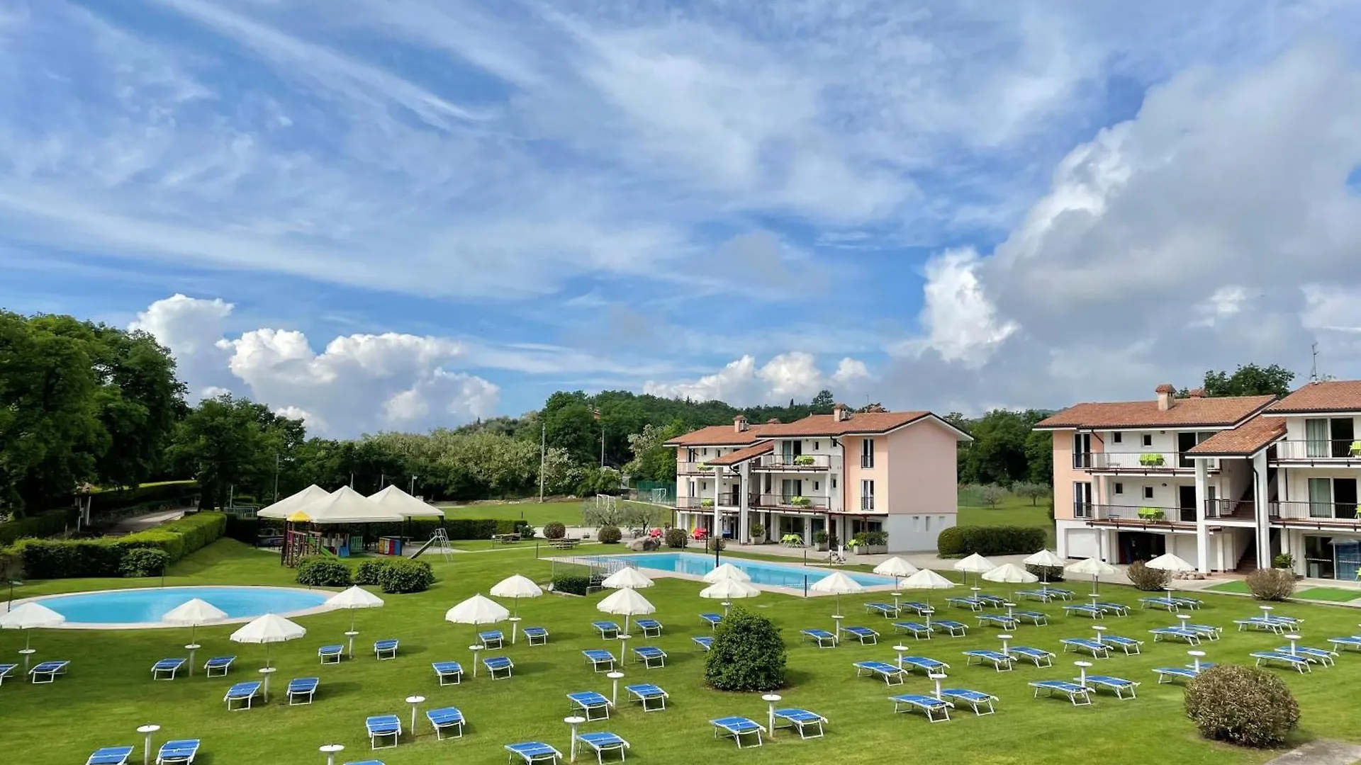 Bran & Denise Residence Costermano Italia