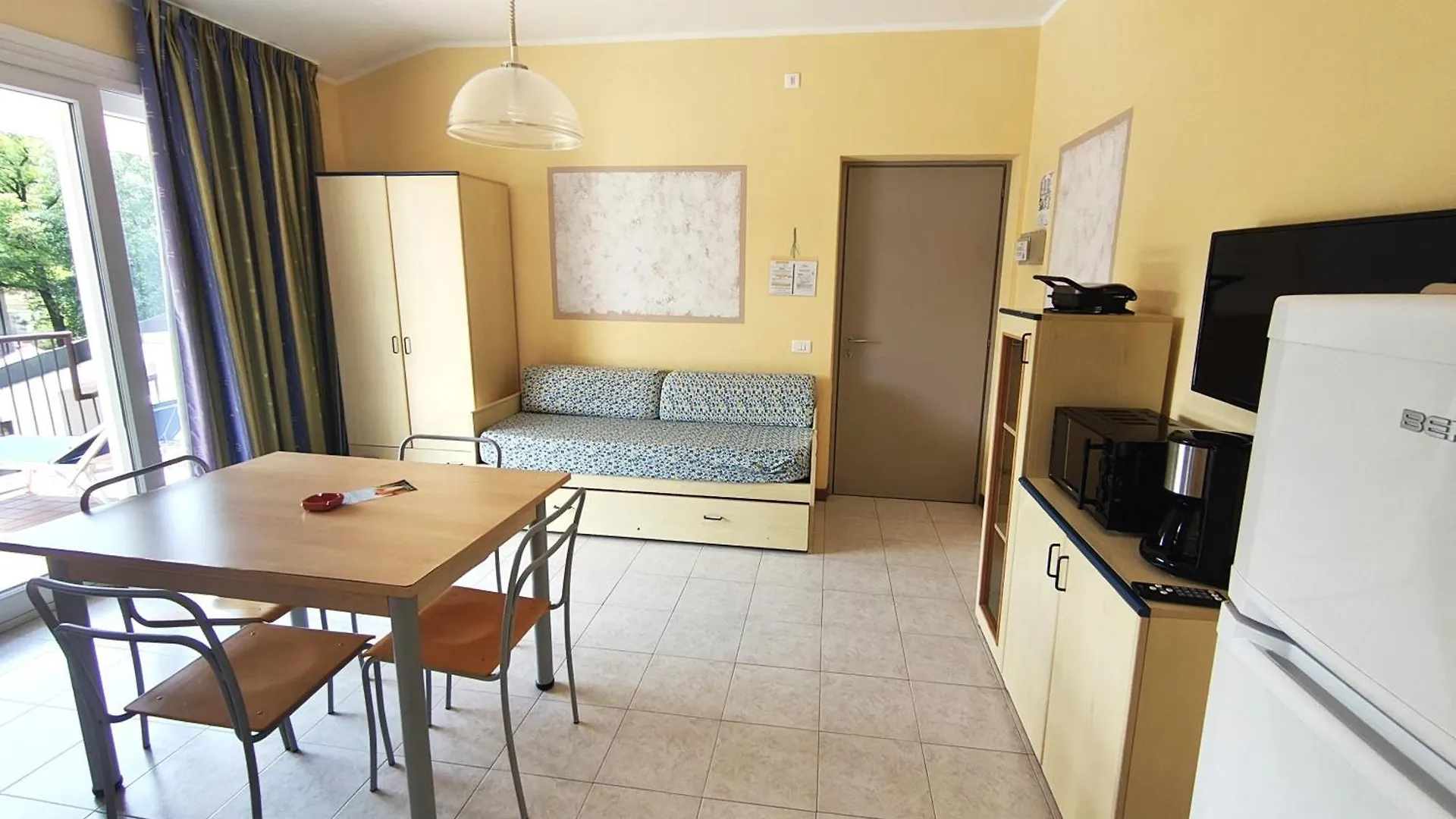 Bran & Denise Residence Costermano Italia